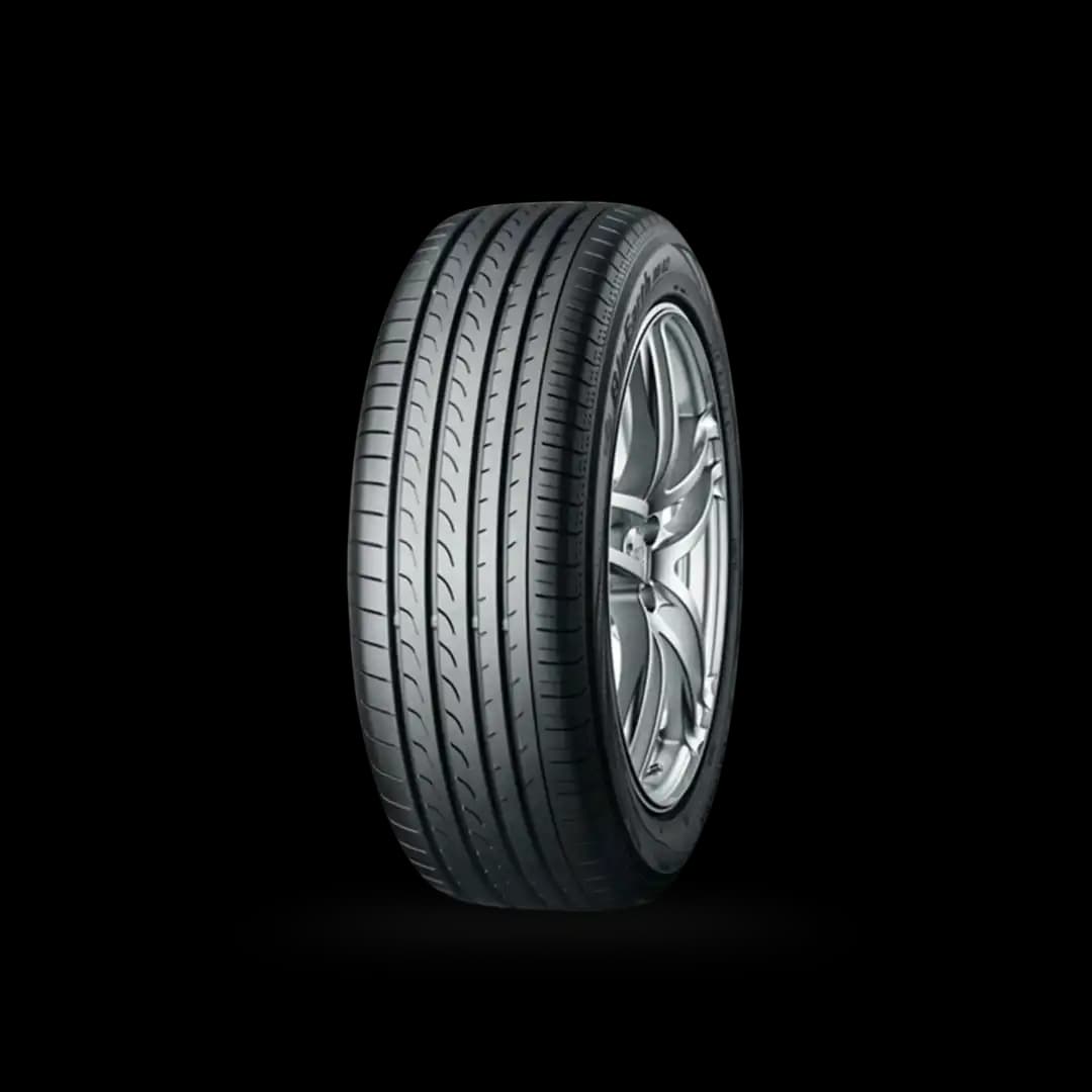 YOKOHAMA 215/55 R18 99V RV02