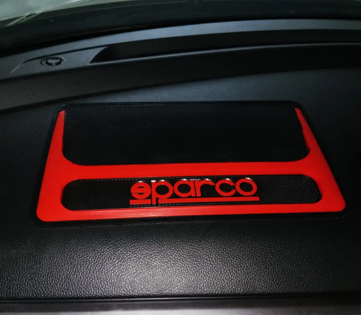 Sparco Anti Slip Dashboard Mats with thick border